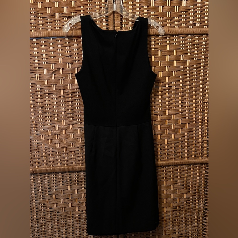 Theory Black dress size 8 sleeveless flawless